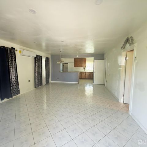 201 Belle Avenue, Bakersfield, CA 93308