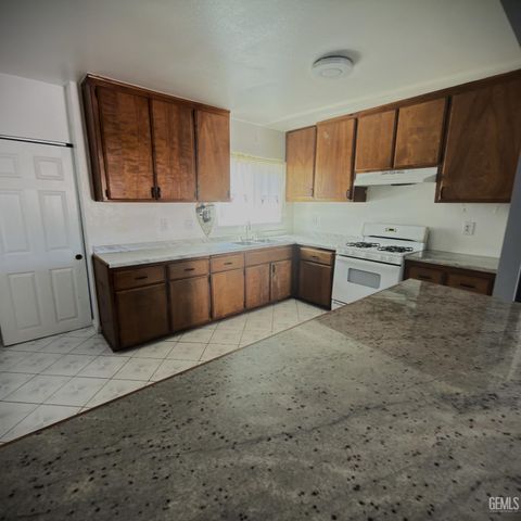 201 Belle Avenue, Bakersfield, CA 93308