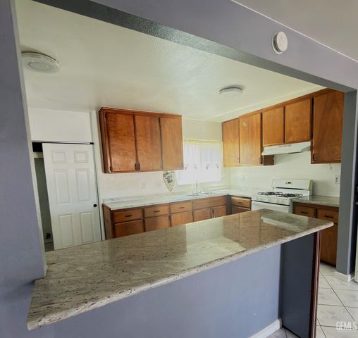 201 Belle Avenue, Bakersfield, CA 93308