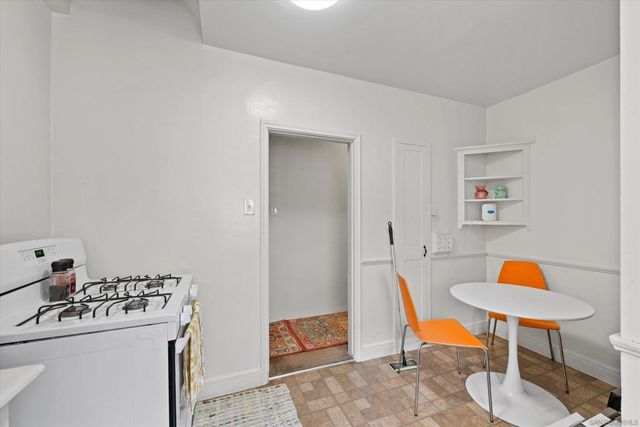3562 Orange Ave, Long Beach, CA 90807