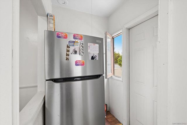 3562 Orange Ave, Long Beach, CA 90807