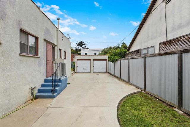 3562 Orange Ave, Long Beach, CA 90807