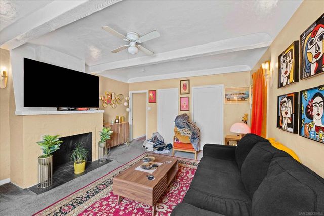 3562 Orange Ave, Long Beach, CA 90807
