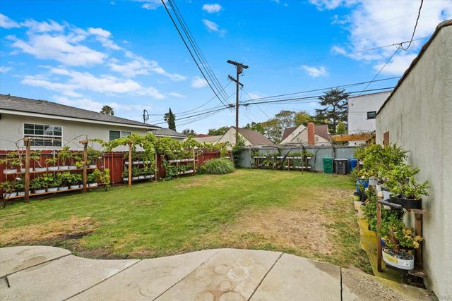 3562 Orange Ave, Long Beach, CA 90807