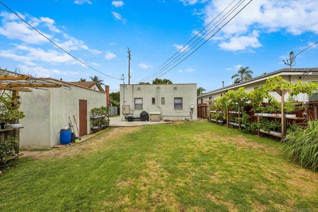 3562 Orange Ave, Long Beach, CA 90807