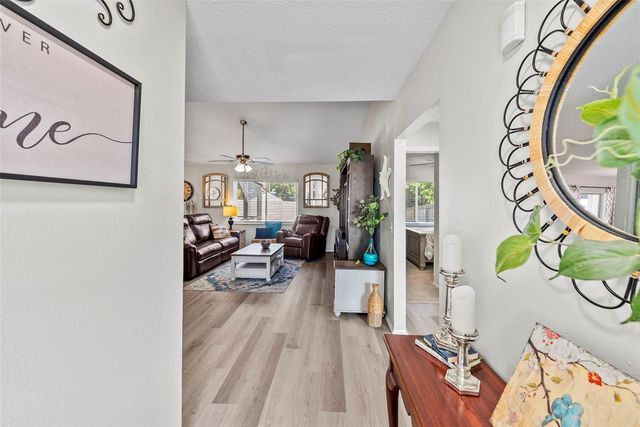 7571 121ST AVENUE, Largo, FL 33773