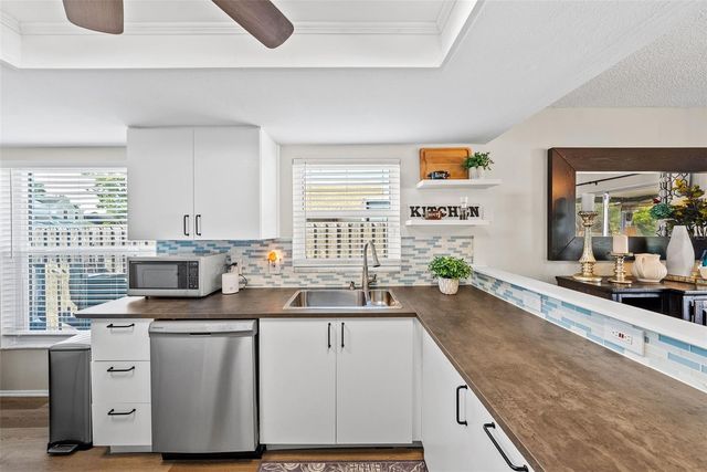 7571 121ST AVENUE, Largo, FL 33773