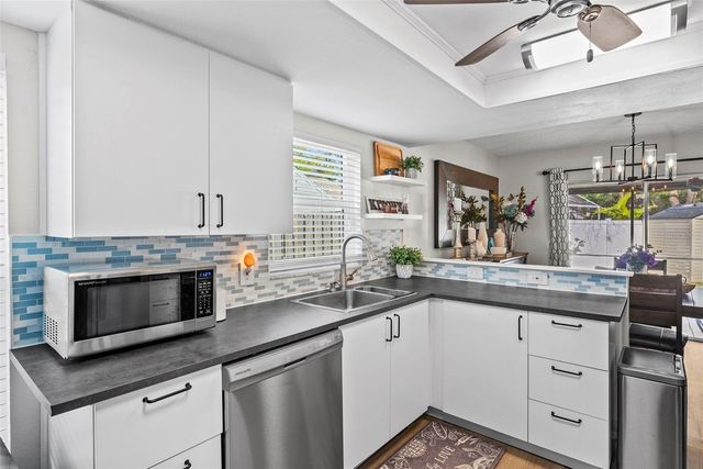 7571 121ST AVENUE, Largo, FL 33773