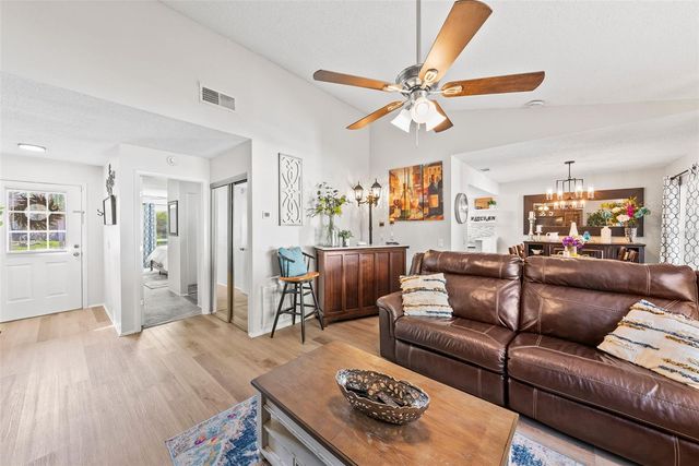 7571 121ST AVENUE, Largo, FL 33773