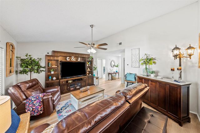 7571 121ST AVENUE, Largo, FL 33773