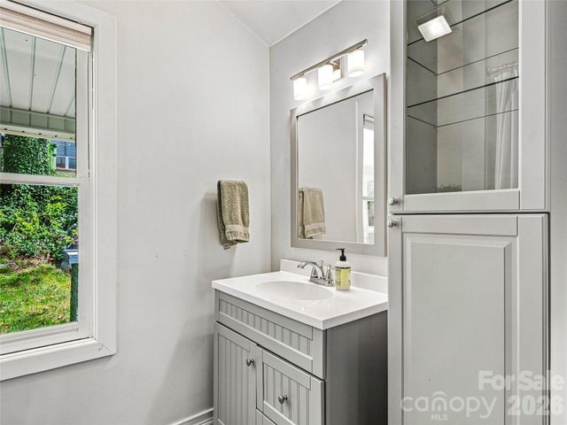 91 Deaver Street, Asheville, NC 28806