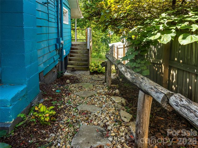 91 Deaver Street, Asheville, NC 28806
