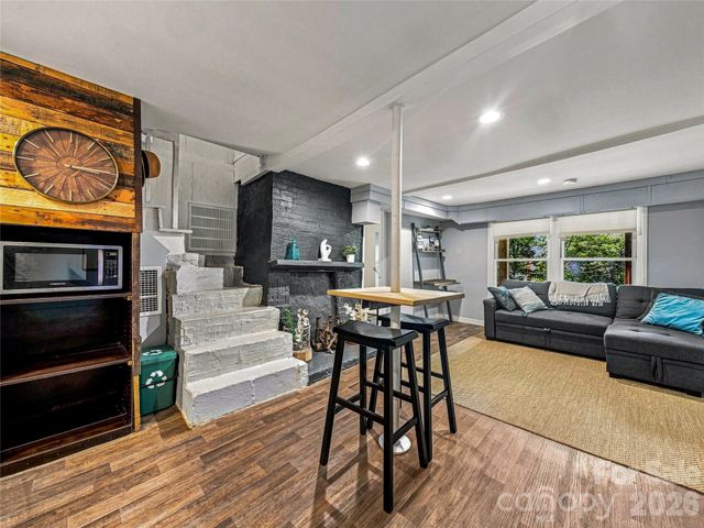 91 Deaver Street, Asheville, NC 28806