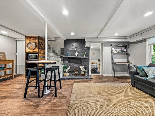 91 Deaver Street, Asheville, NC 28806