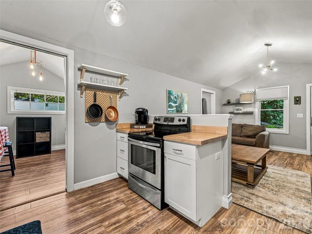 91 Deaver Street, Asheville, NC 28806