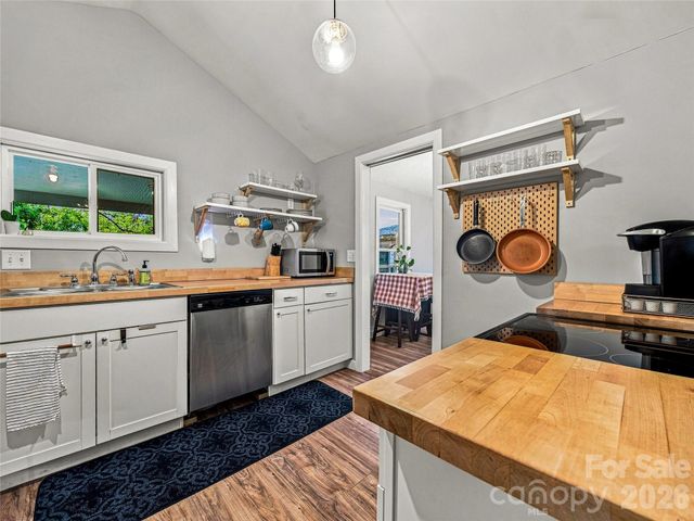 91 Deaver Street, Asheville, NC 28806
