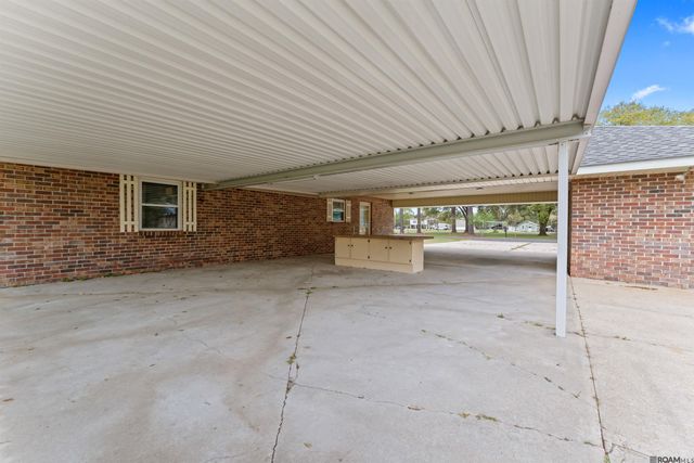 45109 Kid Bourgeois Rd, St Amant, LA 70774