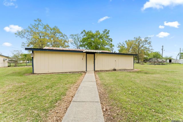 45109 Kid Bourgeois Rd, St Amant, LA 70774