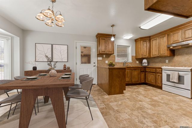 45109 Kid Bourgeois Rd, St Amant, LA 70774