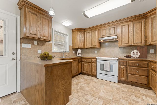 45109 Kid Bourgeois Rd, St Amant, LA 70774