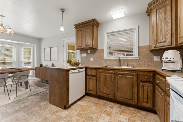 45109 Kid Bourgeois Rd, St Amant, LA 70774