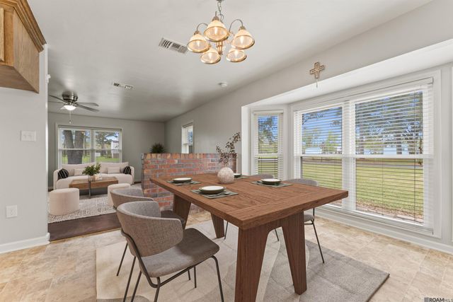 45109 Kid Bourgeois Rd, St Amant, LA 70774