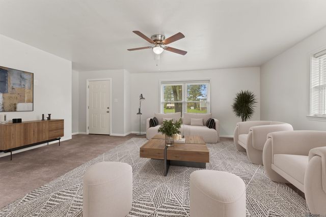 45109 Kid Bourgeois Rd, St Amant, LA 70774