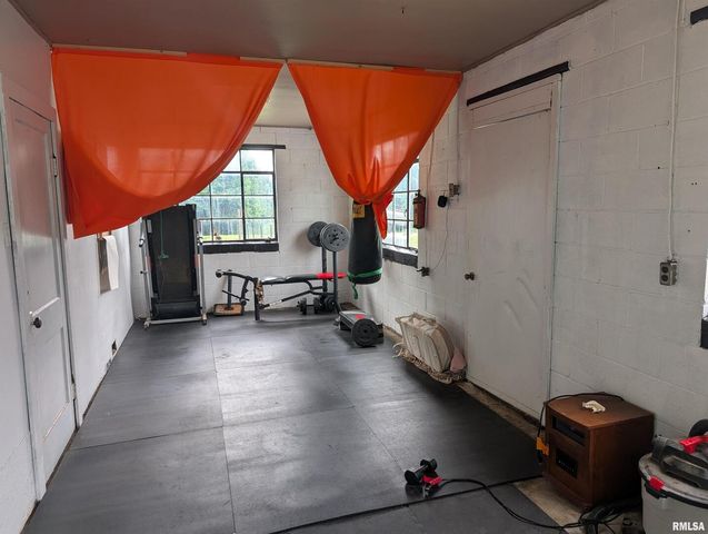 532 State Route 146, Golconda, IL 62938