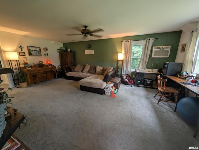 532 State Route 146, Golconda, IL 62938