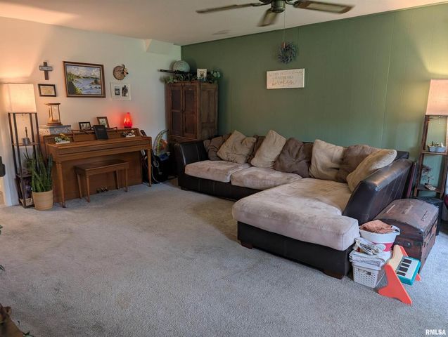 532 State Route 146, Golconda, IL 62938