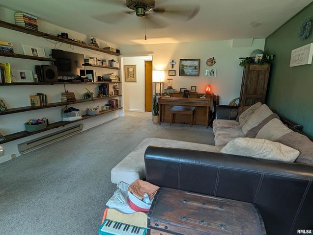 532 State Route 146, Golconda, IL 62938