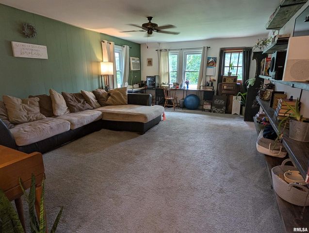 532 State Route 146, Golconda, IL 62938