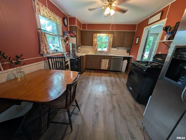 532 State Route 146, Golconda, IL 62938