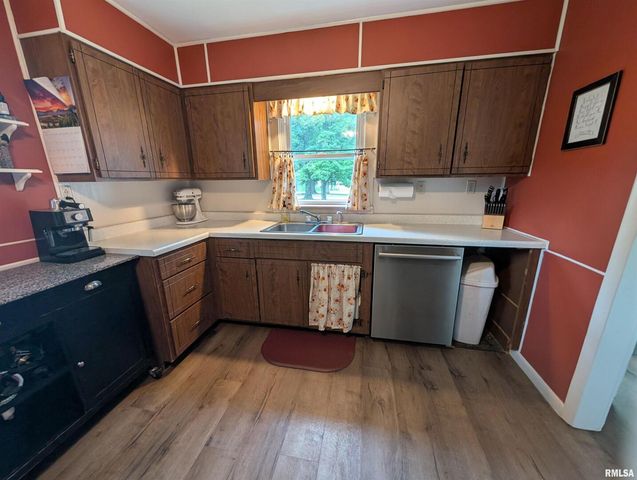 532 State Route 146, Golconda, IL 62938