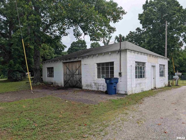 532 State Route 146, Golconda, IL 62938