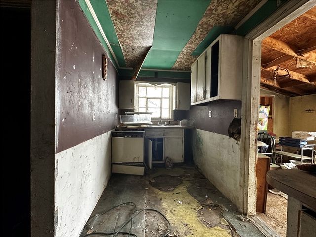 243 grant St, City Of Franklin, PA 16323