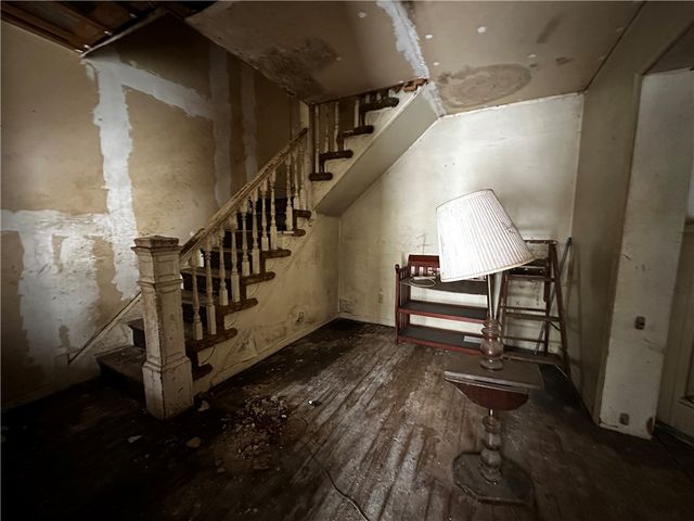 243 grant St, City Of Franklin, PA 16323