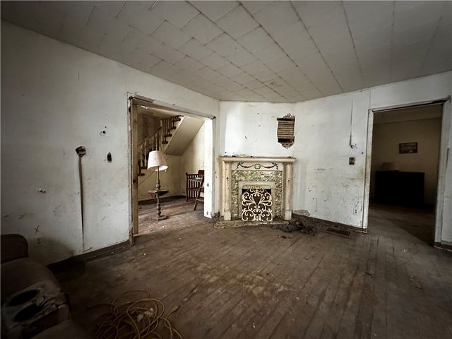 243 grant St, City Of Franklin, PA 16323