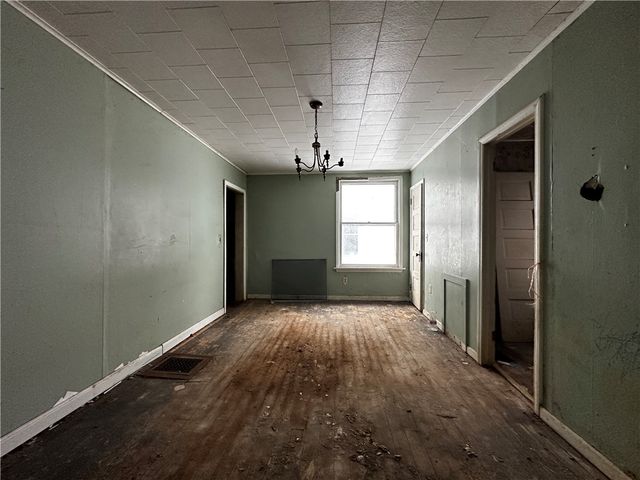 243 grant St, City Of Franklin, PA 16323