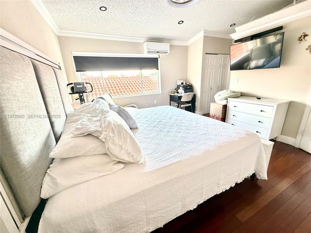 8648 NW 1st Ln, Miami, FL 33126