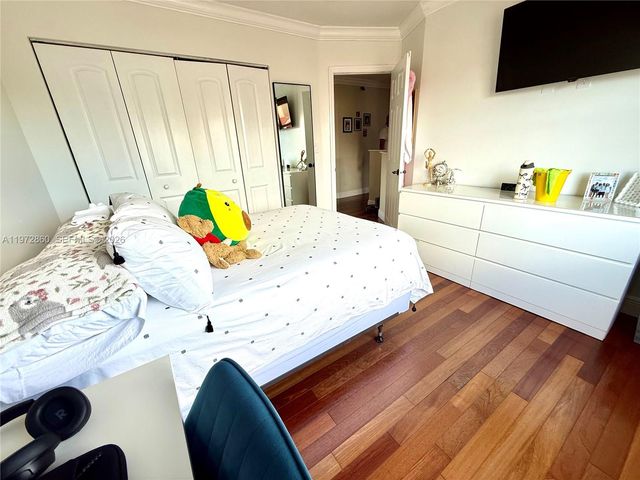 8648 NW 1st Ln, Miami, FL 33126