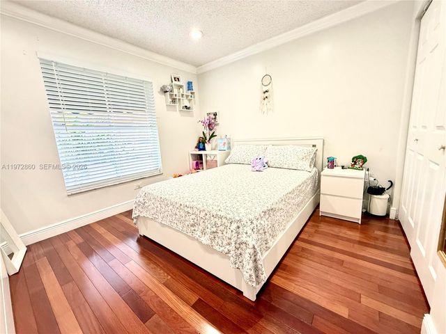 8648 NW 1st Ln, Miami, FL 33126