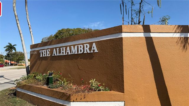 8648 NW 1st Ln, Miami, FL 33126