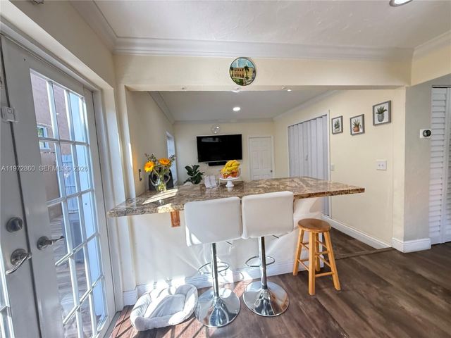 8648 NW 1st Ln, Miami, FL 33126