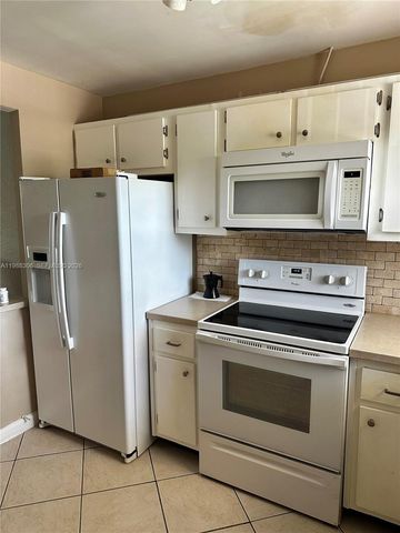 2701 E Sunrise Lakes Dr 209, Sunrise, FL 33322