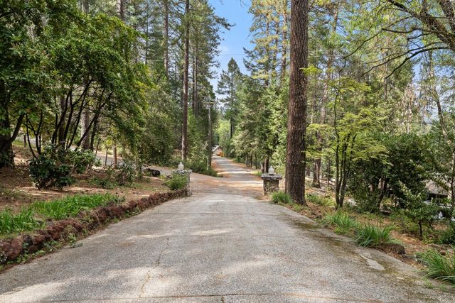 339 Alpine Dr, Colfax, CA 95713