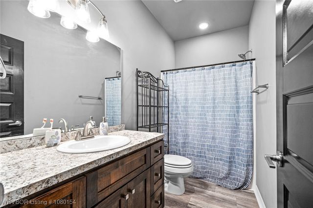 211 Honeysuckle Street, Alma, AR 72921