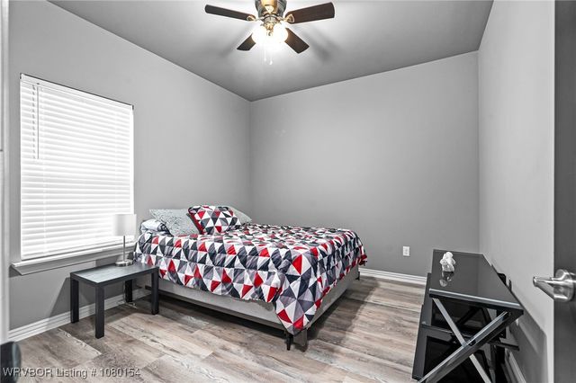 211 Honeysuckle Street, Alma, AR 72921