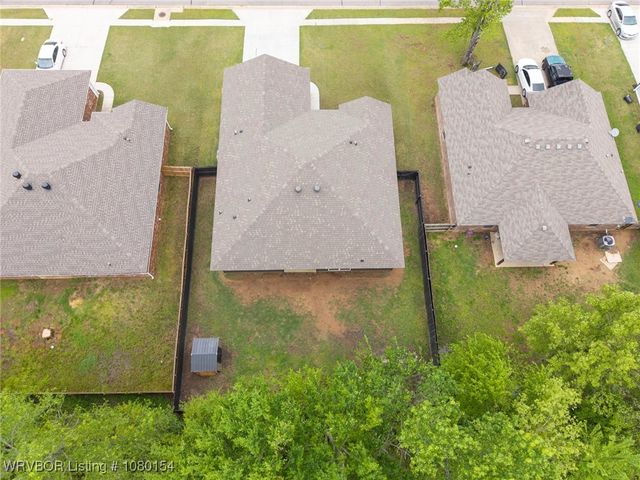 211 Honeysuckle Street, Alma, AR 72921