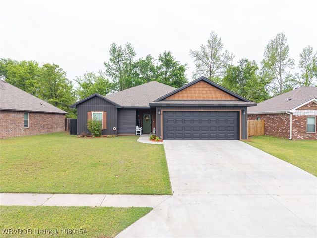 211 Honeysuckle Street, Alma, AR 72921